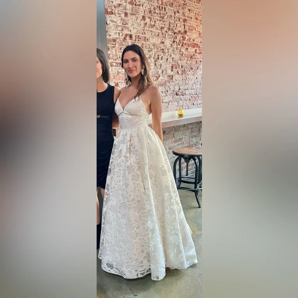 Wedding Dress - WTOO Delilah - Picture 1 of 5